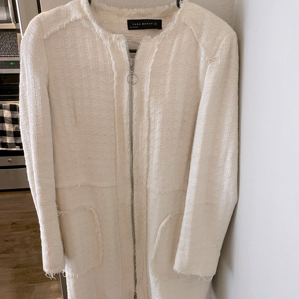 EXCELLENT CONDITION: Knee Length Tweed Coat